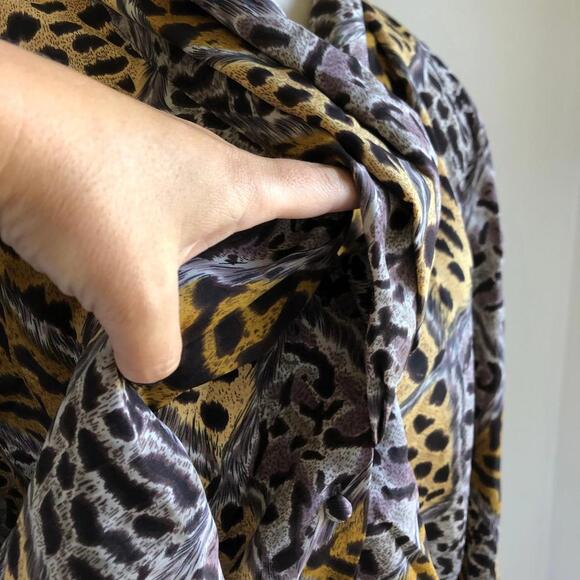 Vintage 90s Cheetah Print Blouse with Scarf Detail, M/L - Picture 6 of 10